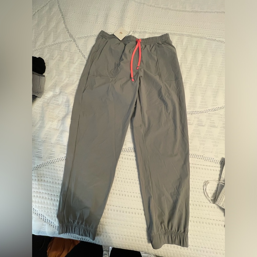 BRAND NEW Fabletics sweats